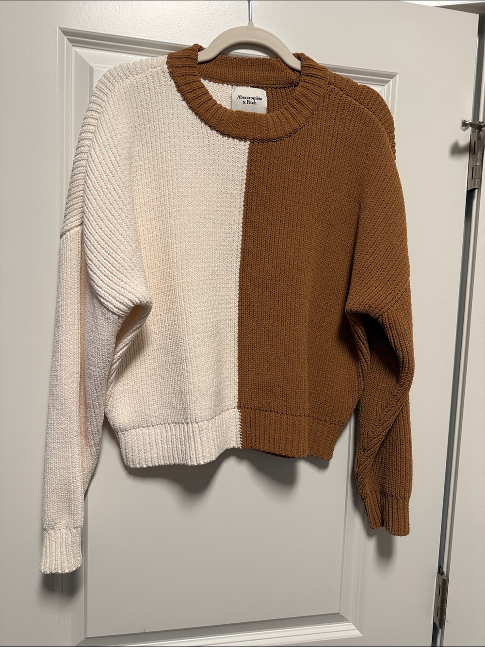 Abercrombie & Fitch Cream and Brown Chenille Sweater
